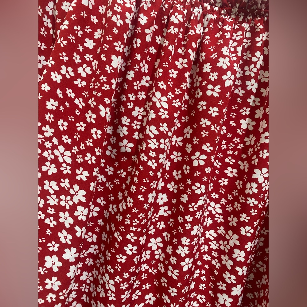 Floral Red Women's Top - Picture 4 of 5